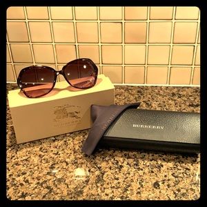 Women’s Burberry Sunglasses
